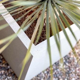 Grigio Cube 80 - Antique White - Plantruimte 66x66