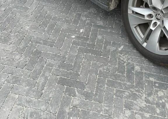 Hydro Brick 20x6,7x8 Nuance Black