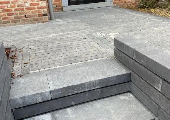Hydro Brick 20x6,7x8 Nuance Black