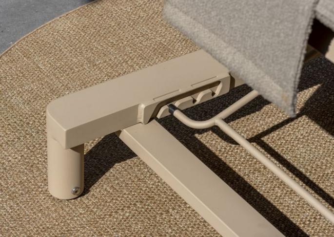 Madeira ligbed incl. kussen en hoofdsteun latte