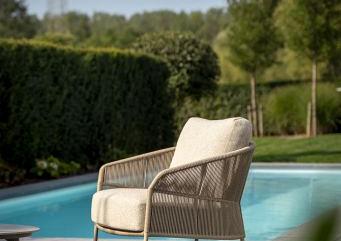 Florence living chair latte with 2 cushions