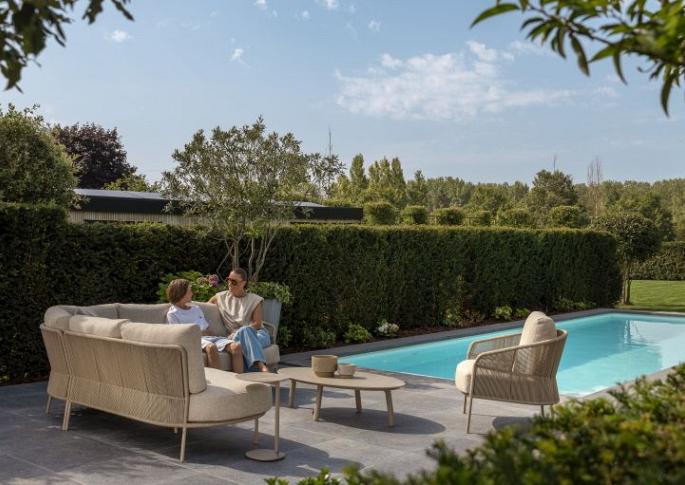 Florence living chair latte with 2 cushions