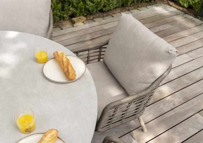 Puglia low dining chair latte with 2 cushions
