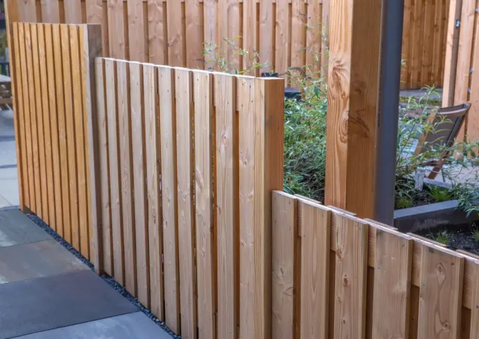 Tuinscherm Alphen Douglas 21-planks 16x140mm 130x180cm RVS Geschroefd