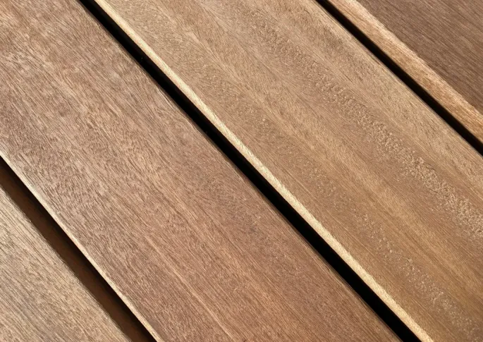 Bangkirai Plank v-groeven 16x145mm Premium 180cm