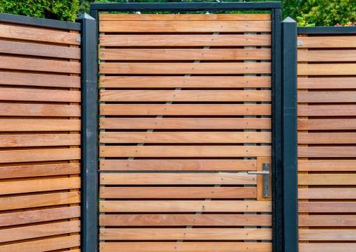 Tuinscherm Prinsenbeek, bangkirai hardhout, RVS-geschroefd, 40-planks (36+4) 180 x 180 cm