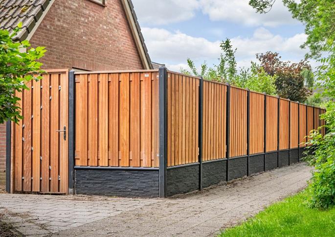 Tuinscherm Dronten, keruing hardhout, RVS-geschroefd, 21-planks (19+2) 180 x 130 cm